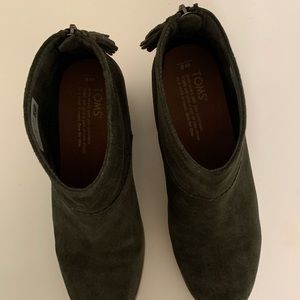 Women’s TOMS Leila Suede Ankle Booties